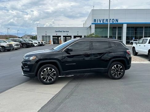 Used 2023 Jeep Compass Limited AWD/4WD image 3