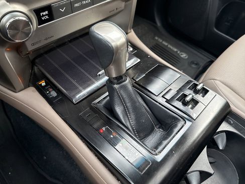 Used 2021 Lexus GX 460 Premium image 21