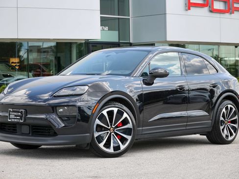 Certified 2025 Porsche Macan 4S Electric AWD/4WD image 27