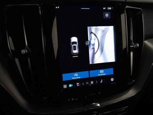 Certified 2024 Volvo XC60 T8 Ultimate w/ Protection Package Premier image 34