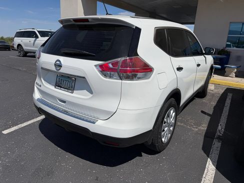 Used 2016 Nissan Rogue S FWD image 7