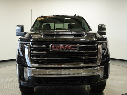 New 2025 GMC Sierra 2500 SLT w/ SLT Premium Package