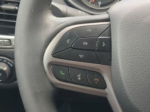 Used 2022 Jeep Cherokee Limited AWD/4WD image 31
