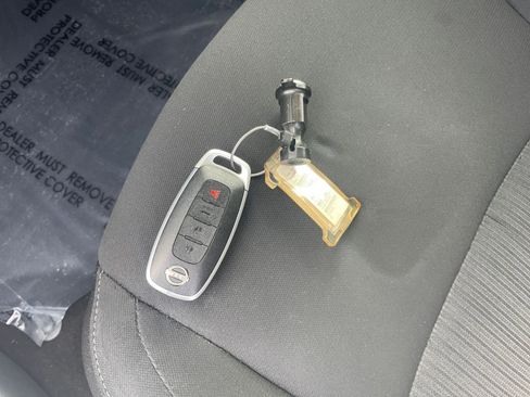 Used 2024 Nissan Sentra SV image 21