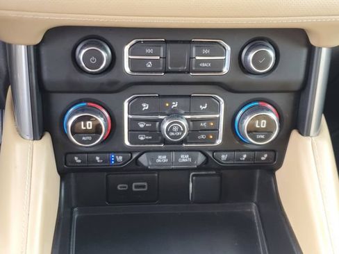 Used 2024 Chevrolet Tahoe Premier RWD image 29