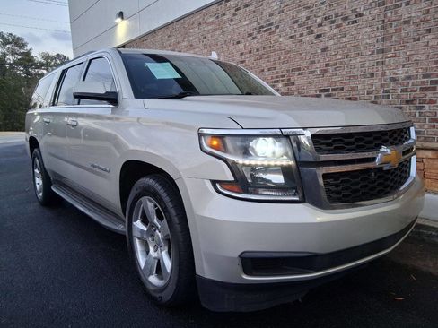 Used 2015 Chevrolet Suburban LT w/ Max Trailering Package image 7