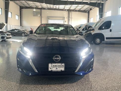 Used 2024 Nissan Altima 2.5 S FWD image 2