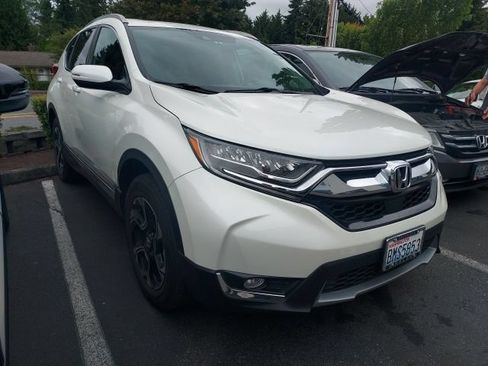 Used 2018 Honda CR-V Touring image 2