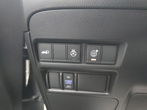 Used 2023 Nissan Armada Platinum w/ Captain's Chairs Package RWD image 40