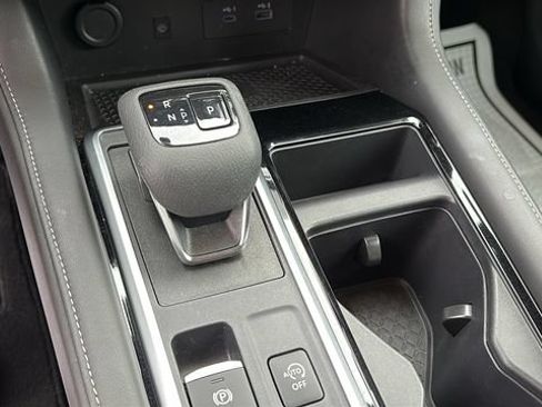 Certified 2024 Nissan Pathfinder SL AWD/4WD image 18