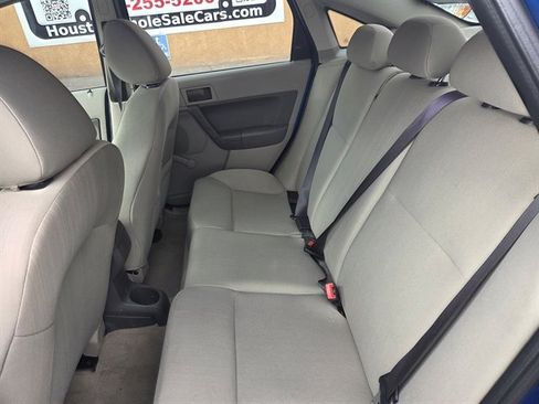 Used 2011 Ford Focus S image 9