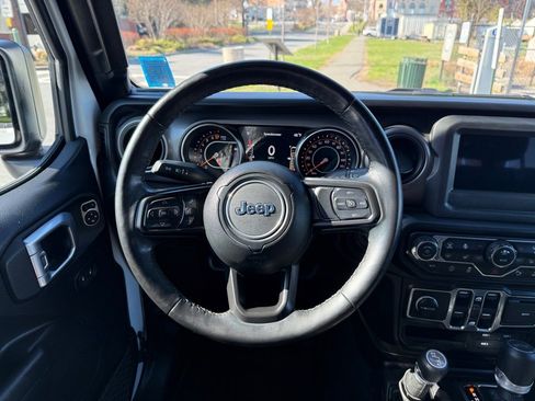 Certified 2021 Jeep Wrangler Sport S image 12