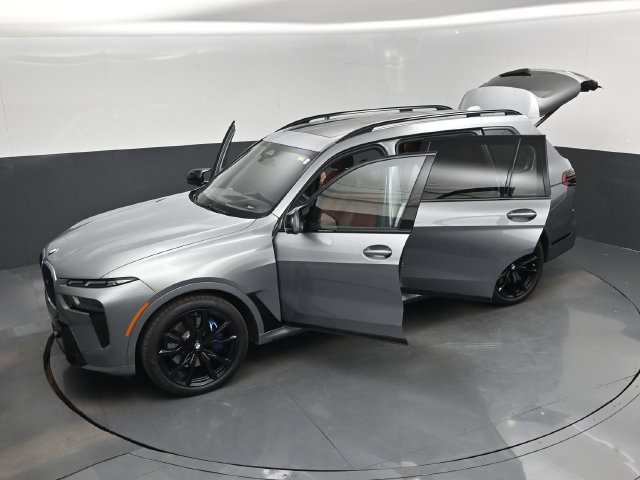 Used 2025 BMW X7 M60i w/ Executive Package AWD/4WD image 20