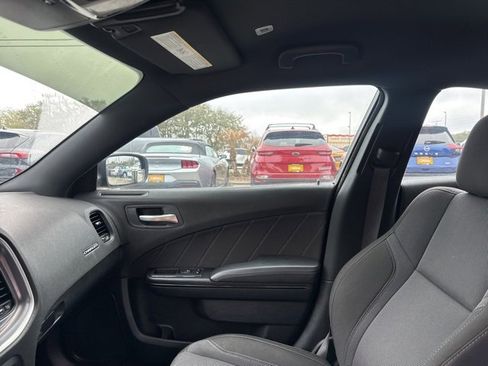 Used 2020 Dodge Charger SXT w/ Blacktop Package image 21
