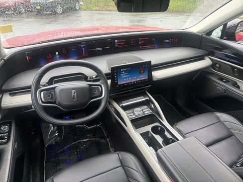 Used 2025 Lincoln Nautilus Premier w/ Equipment Group 102A AWD/4WD image 28