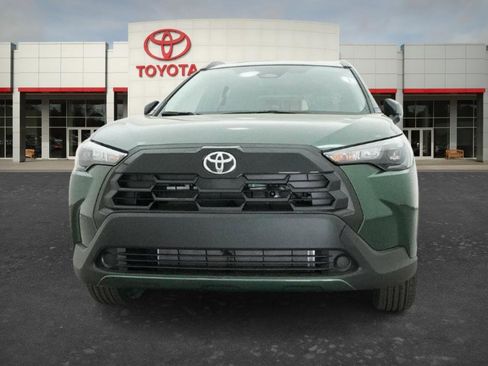 New 2026 Toyota Corolla Cross LE w/ Moonroof Package FWD image 6