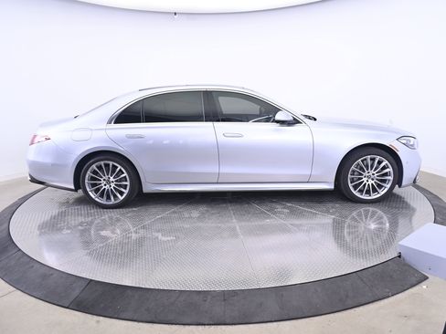 Used 2023 Mercedes-Benz S 580 4MATIC Sedan image 8
