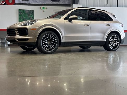 Used 2019 Porsche Cayenne AWD/4WD image 45