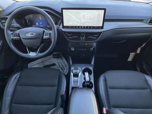 Used 2024 Ford Escape SE image 17