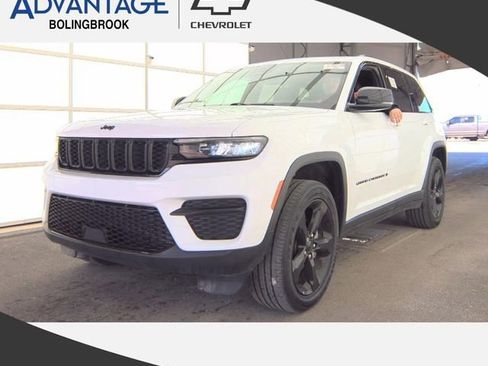 Used 2023 Jeep Grand Cherokee Altitude image 1
