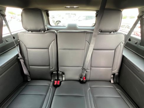 Used 2024 GMC Yukon XL Denali image 22