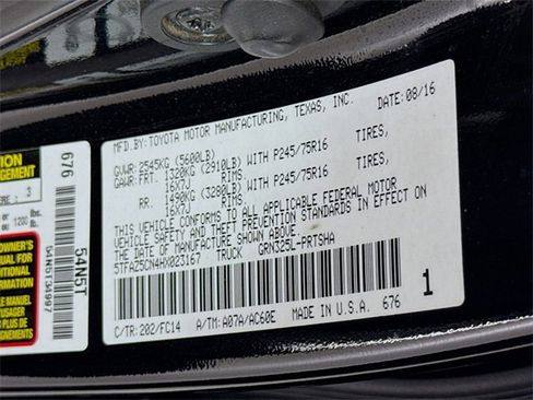 Certified 2017 Toyota Tacoma SR5 image 29