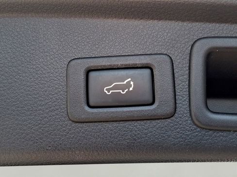 Used 2017 Subaru Forester 2.5i Limited AWD/4WD image 33