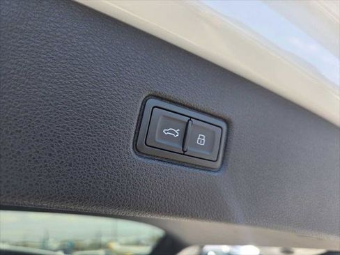 Used 2025 Audi Q7 3.0T Premium Plus AWD/4WD image 16
