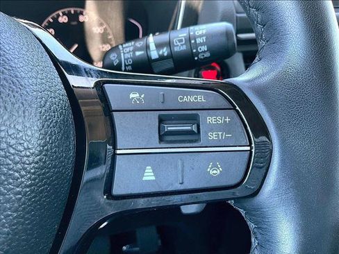 Used 2025 Honda Pilot Touring image 21