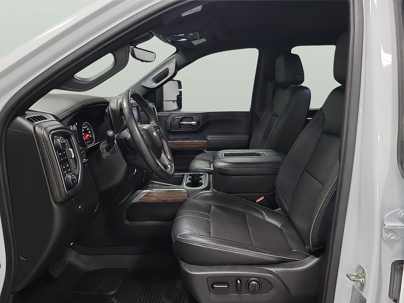 Used 2020 Chevrolet Silverado 2500 High Country AWD/4WD image 11