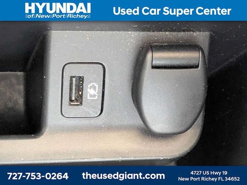 Used 2018 Nissan Rogue SV w/ Premium Package FWD image 29
