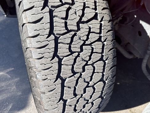 Used 2012 Ford F150 XLT w/ XLT Chrome Pkg image 17