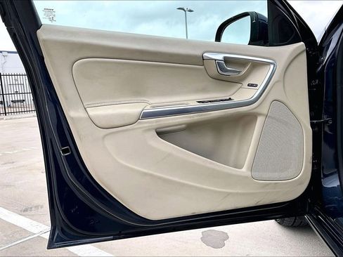 Used 2015 Volvo S60 T5 Premier image 23