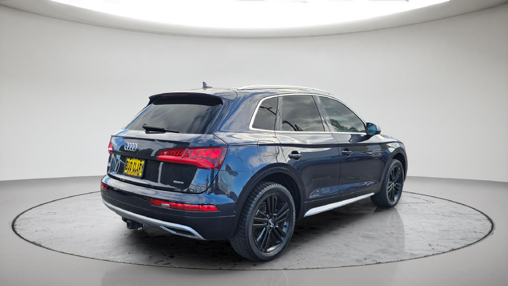 Used 2020 Audi Q5 Prestige AWD/4WD image 5