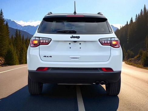 Used 2022 Jeep Compass Altitude image 6