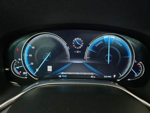 Used 2016 BMW 750i xDrive image 40