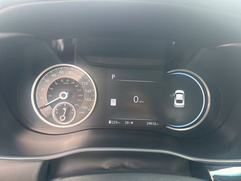 Used 2025 Genesis G70 2.5T image 21