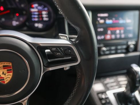 Used 2018 Porsche Macan AWD/4WD image 20