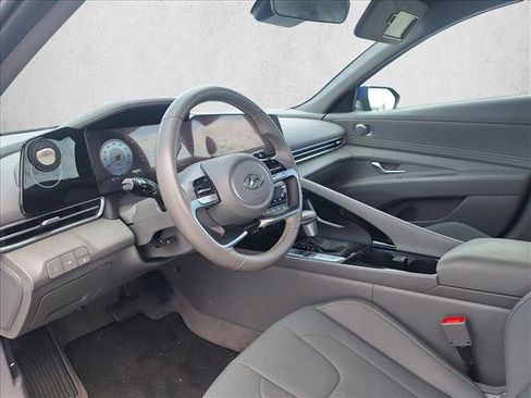 Used 2023 Hyundai Elantra SEL w/ Convenience Package FWD image 8