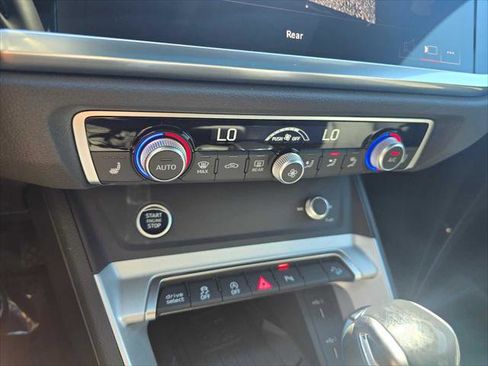 New 2025 Audi Q3 2.0T Premium image 30