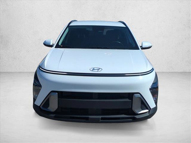 Used 2025 Hyundai Kona SEL FWD image 2
