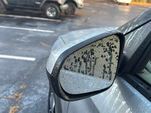 Used 2024 Chevrolet TrailBlazer LT image 37