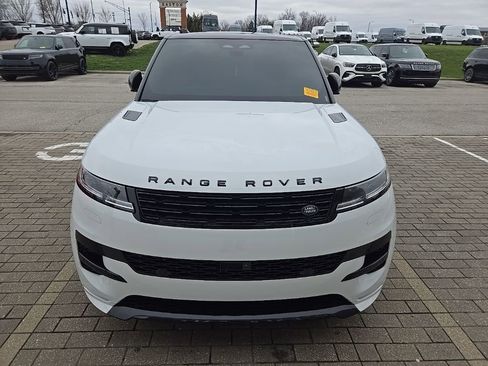 Used 2025 Land Rover Range Rover Sport Autobiography image 2