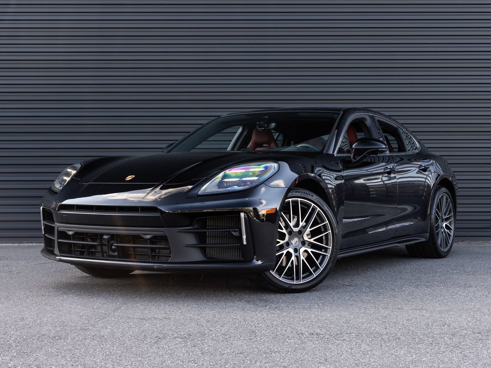Certified 2025 Porsche Panamera RWD image 1