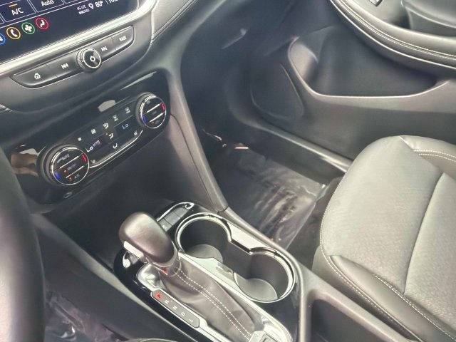 Used 2022 Buick Encore GX Select w/ Sport Touring Package FWD image 21