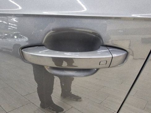 Used 2018 Audi Q7 3.0T Premium Plus w/ Premium Plus Package image 13