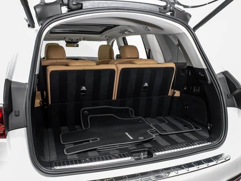 Used 2024 Mercedes-Benz GLS 580 4MATIC image 51