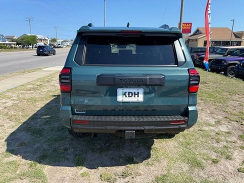 Used 2025 Toyota 4Runner TRD Off-Road AWD/4WD image 6