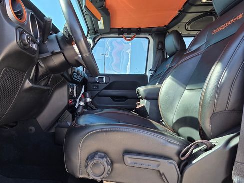 Used 2022 Jeep Gladiator Mojave w/ Trailer Tow Package image 9