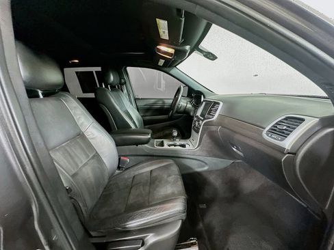 Used 2015 Jeep Grand Cherokee Altitude AWD/4WD image 25